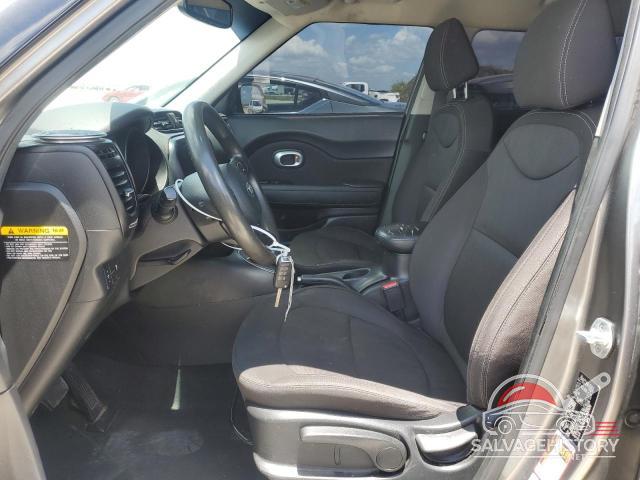 KNDJN2A21H7487570 2017 KIA SOUL photo no. 7
