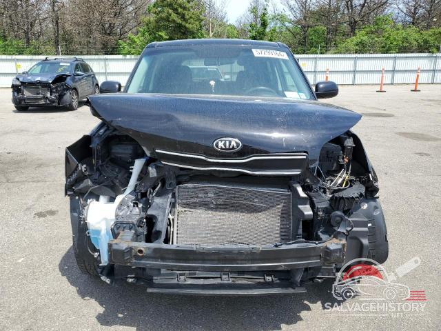 KNDJN2A25H7411091 2017 KIA SOUL photo no. 5