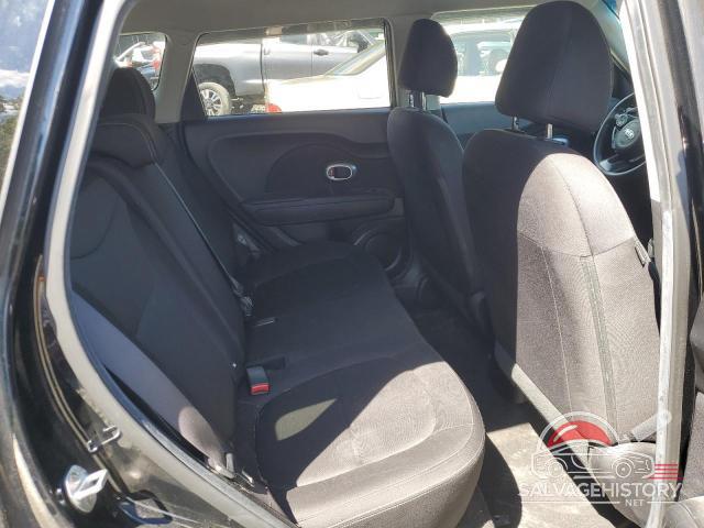 KNDJN2A2XH7421244 2017 KIA SOUL photo no. 11