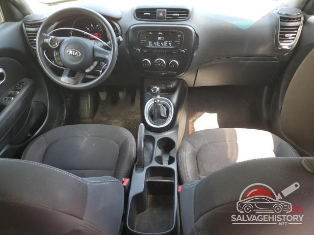 KNDJN2A2XH7421244 2017 KIA SOUL photo no. 8