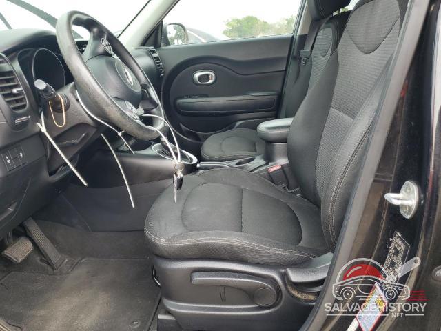 KNDJP3A57H7415847 2017 KIA SOUL photo no. 7