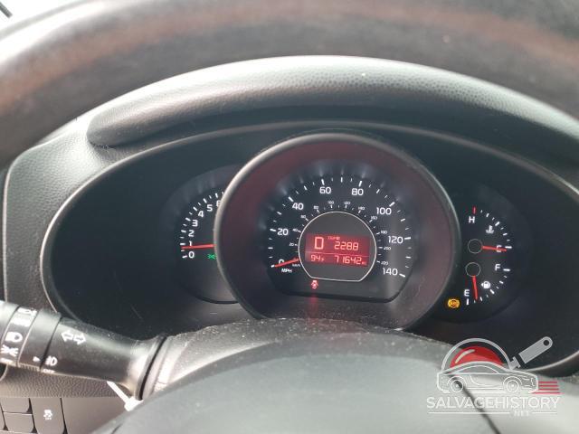 KNDJP3A57H7415847 2017 KIA SOUL photo no. 9