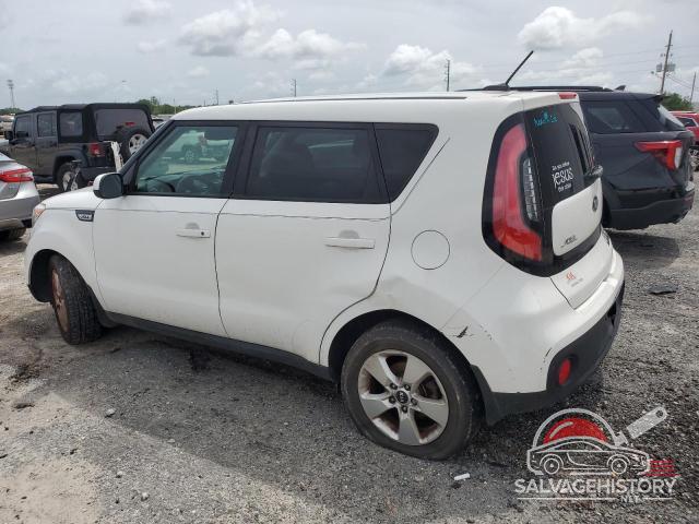 KNDJN2A20J7523478 2018 KIA SOUL photo no. 2
