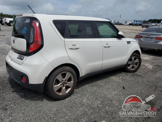 KNDJN2A20J7523478 2018 KIA SOUL photo no. 3