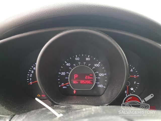 KNDJN2A20J7523478 2018 KIA SOUL photo no. 9