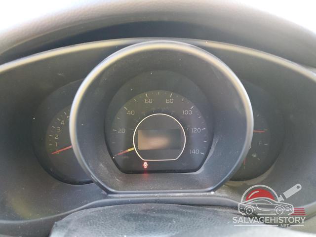 KNDJN2A28J7606429 2018 KIA SOUL photo no. 9