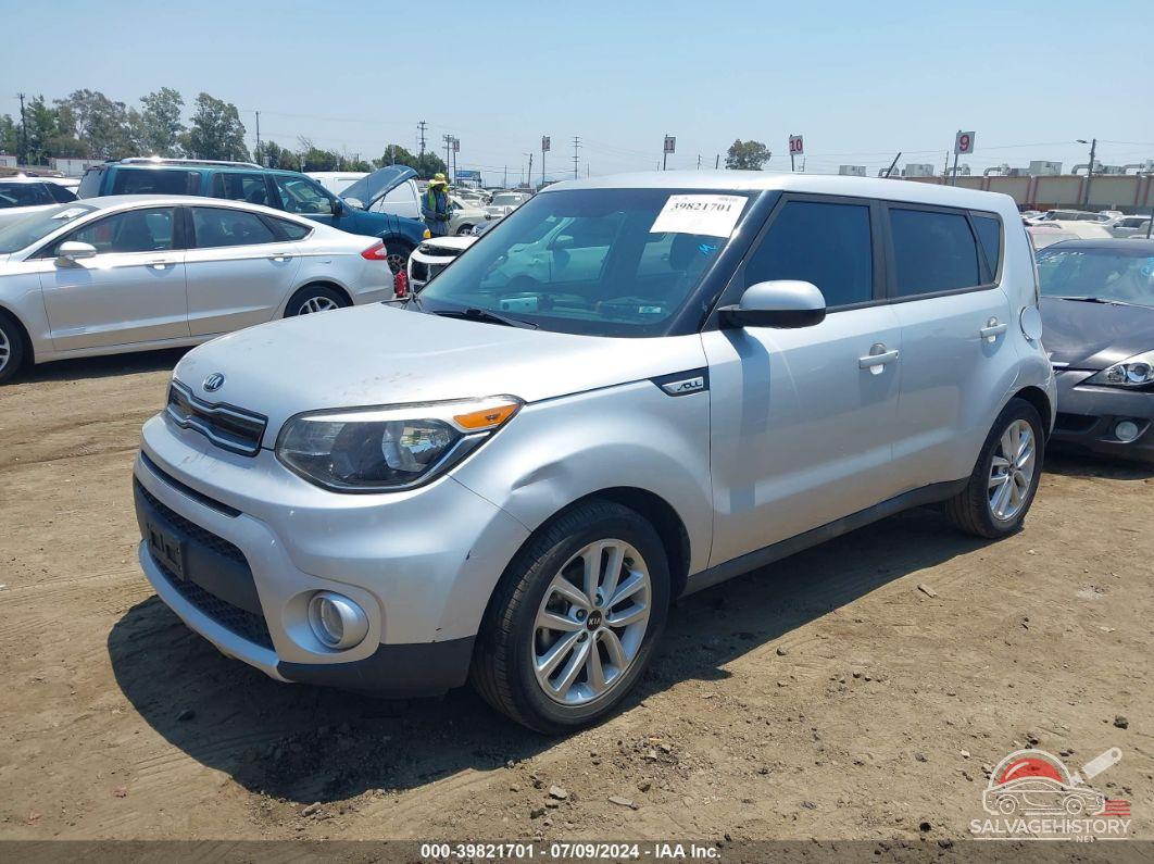 KNDJP3A54J7526264 2018 KIA SOUL photo no. 2