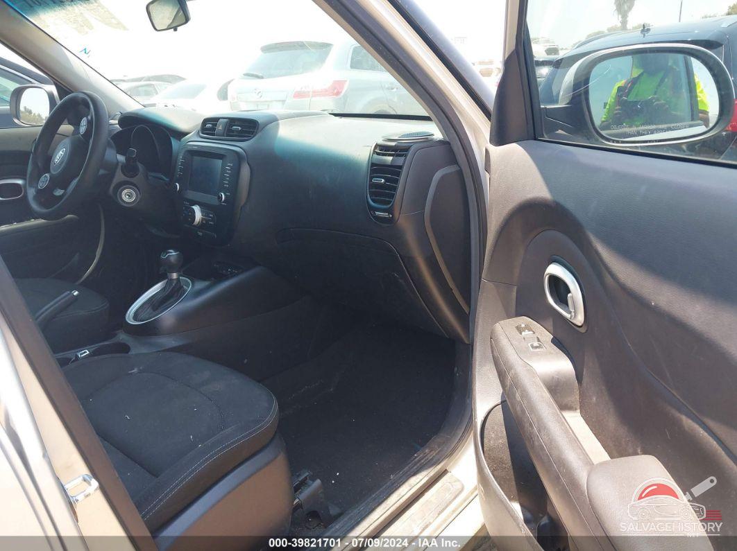 KNDJP3A54J7526264 2018 KIA SOUL photo no. 5