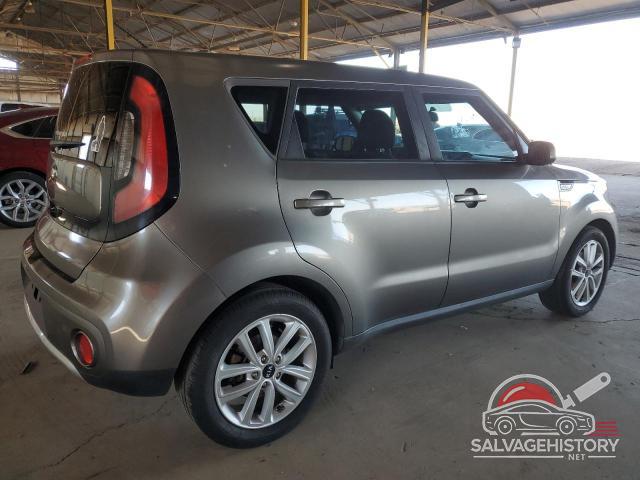 KNDJP3A58J7572969 2018 KIA SOUL photo no. 3