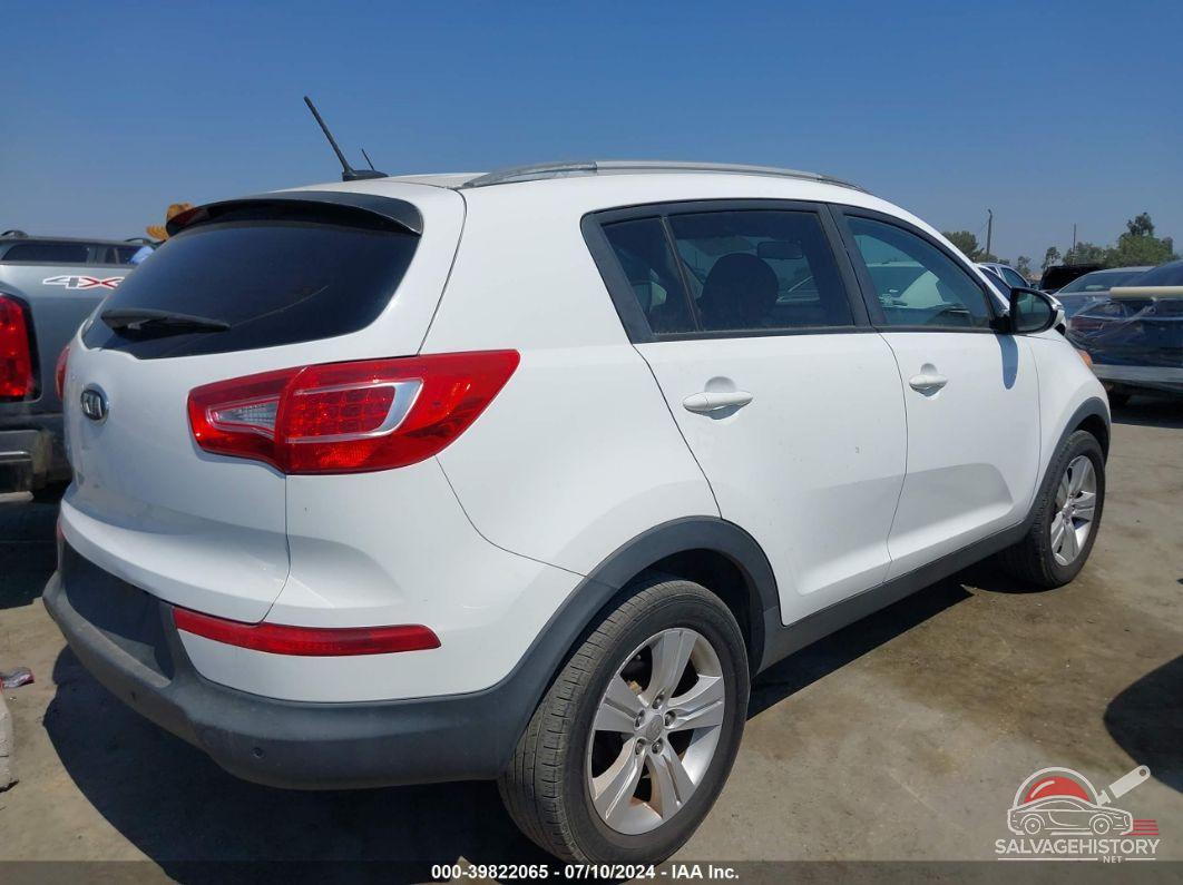 KNDPB3A23B7176352 2011 KIA SPORTAGE photo no. 4