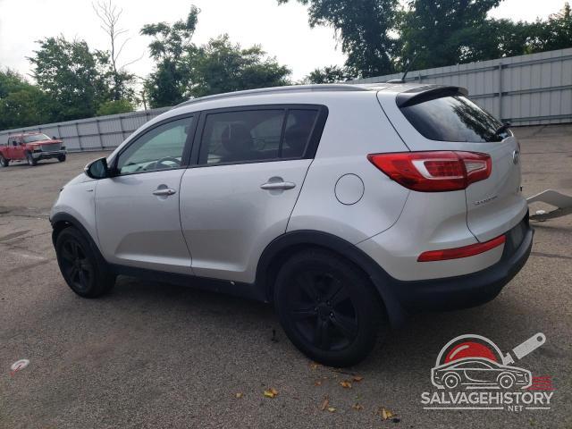 KNDPBCA21C7228370 2012 KIA SPORTAGE photo no. 2