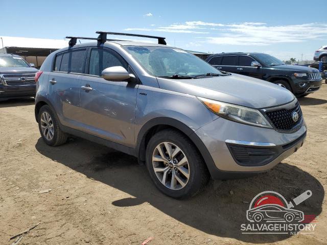 KNDPBCAC8F7684816 2015 KIA SPORTAGE photo no. 4
