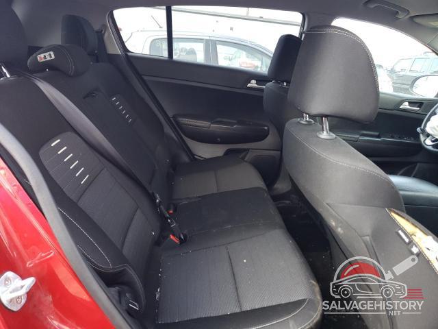 KNDPMCAC0J7301695 2018 KIA SPORTAGE photo no. 11