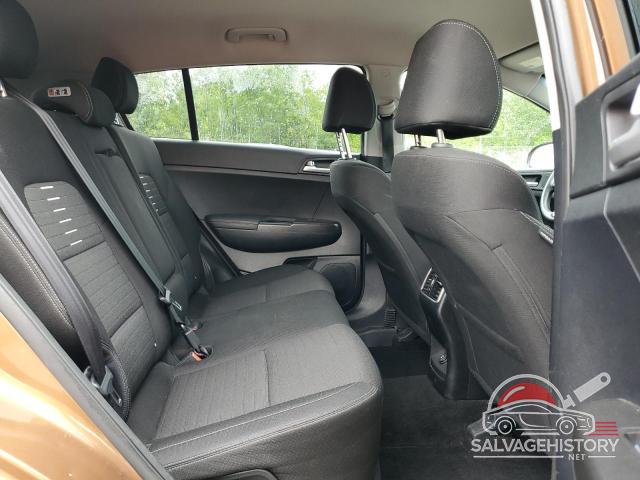 KNDPMCAC0K7501820 2019 KIA SPORTAGE photo no. 11