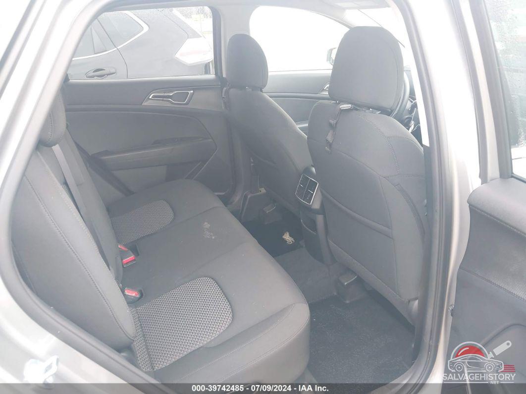 KNDPUCAG0P7105025 2023 KIA SPORTAGE HYBRID photo no. 8