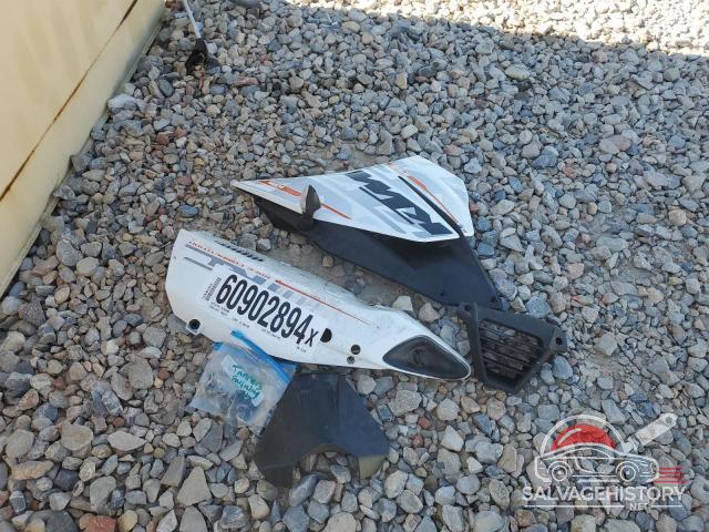 MD2JYJ401FC221539 2015 KTM MOTORCYCLE photo no. 9