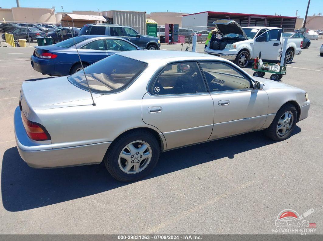 JT8BF12GXT0162809 1996 LEXUS ES photo no. 4
