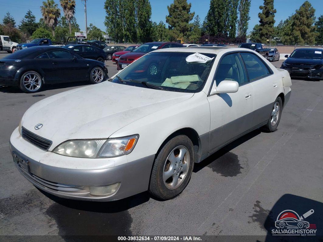 JT8BF28G9X5063498 1999 LEXUS ES 300 photo no. 2