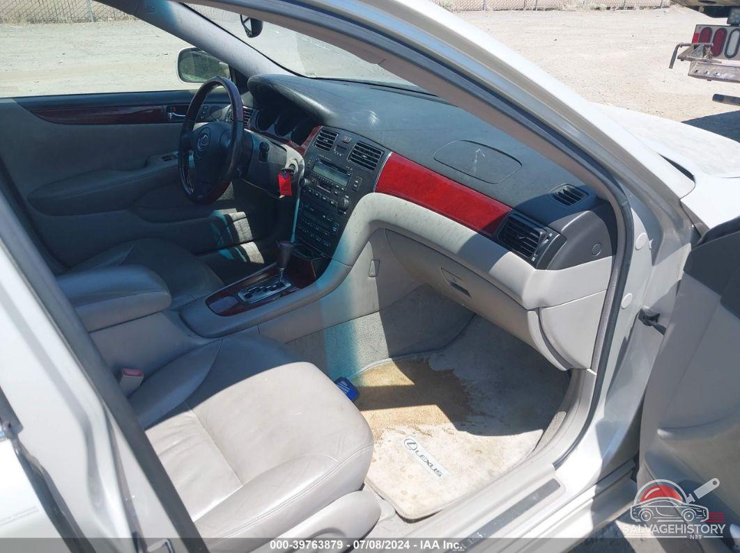 JTHBF30G925018622 2002 LEXUS ES 300 photo no. 5