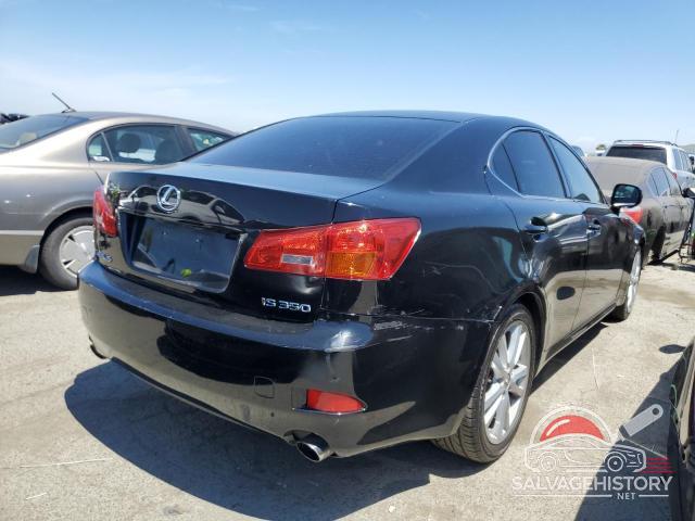 JTHBE262X65003254 2006 LEXUS IS photo no. 3