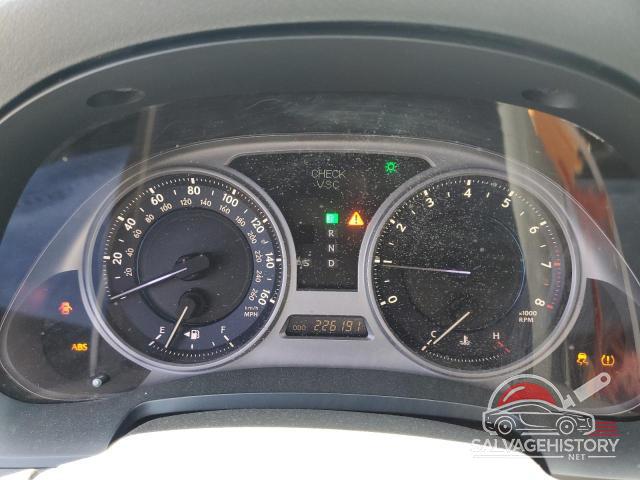JTHBE262X65003254 2006 LEXUS IS photo no. 9