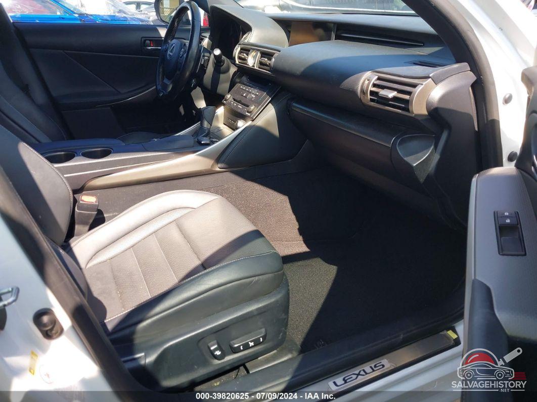 JTHBA1D26G5028985 2016 LEXUS IS 200T photo no. 5