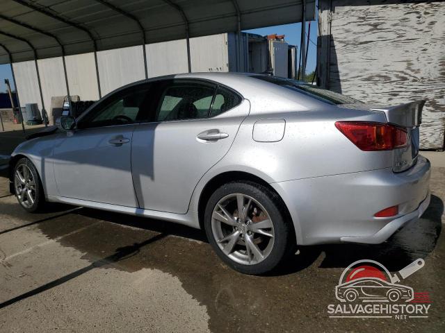 JTHBF5C27A5127039 2010 LEXUS IS photo no. 2