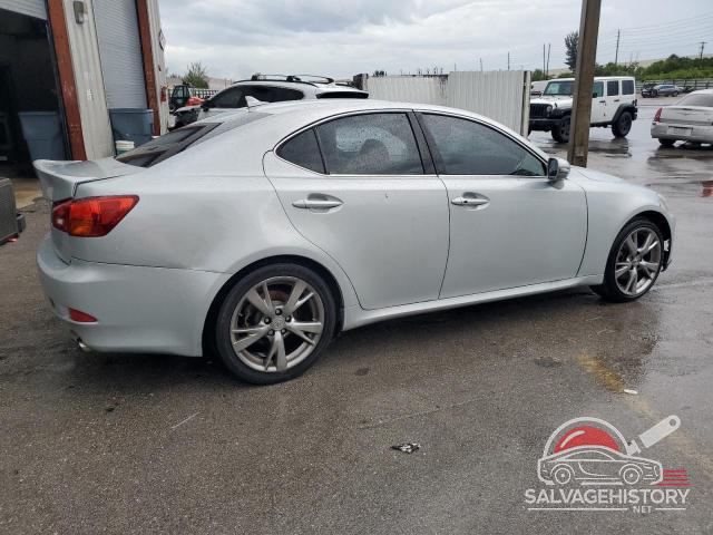 JTHBF5C2XA2094300 2010 LEXUS IS photo no. 3