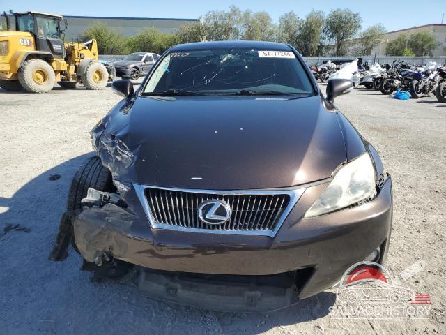 JTHCF5C29C5060094 2012 LEXUS IS photo no. 5