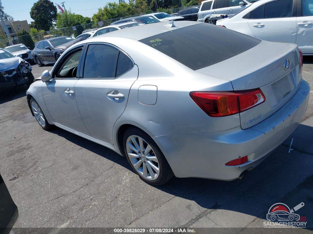 JTHBF5C26A5111138 2010 LEXUS IS 250 photo no. 3