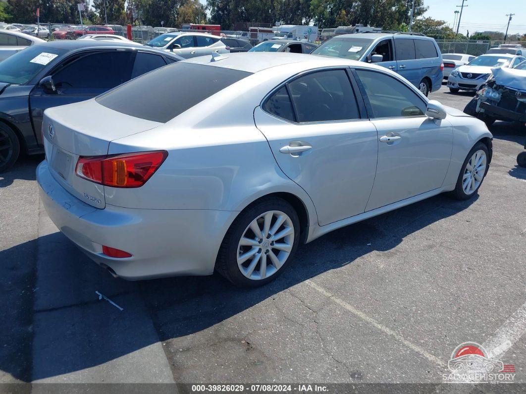 JTHBF5C26A5111138 2010 LEXUS IS 250 photo no. 4