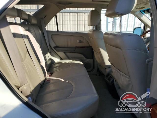 JTJHF10U720267534 2002 LEXUS RX300 photo no. 11