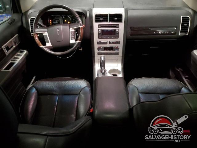 2LMDJ8JC4ABJ17392 2010 LINCOLN MKX photo no. 8