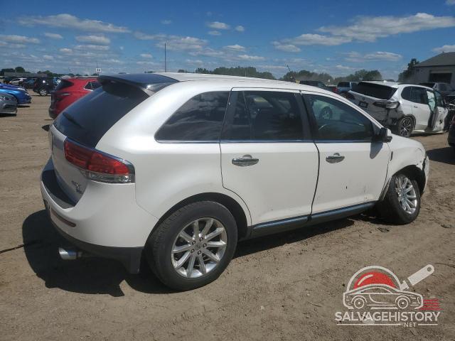 2LMDJ8JK2DBL18879 2013 LINCOLN MKX photo no. 3
