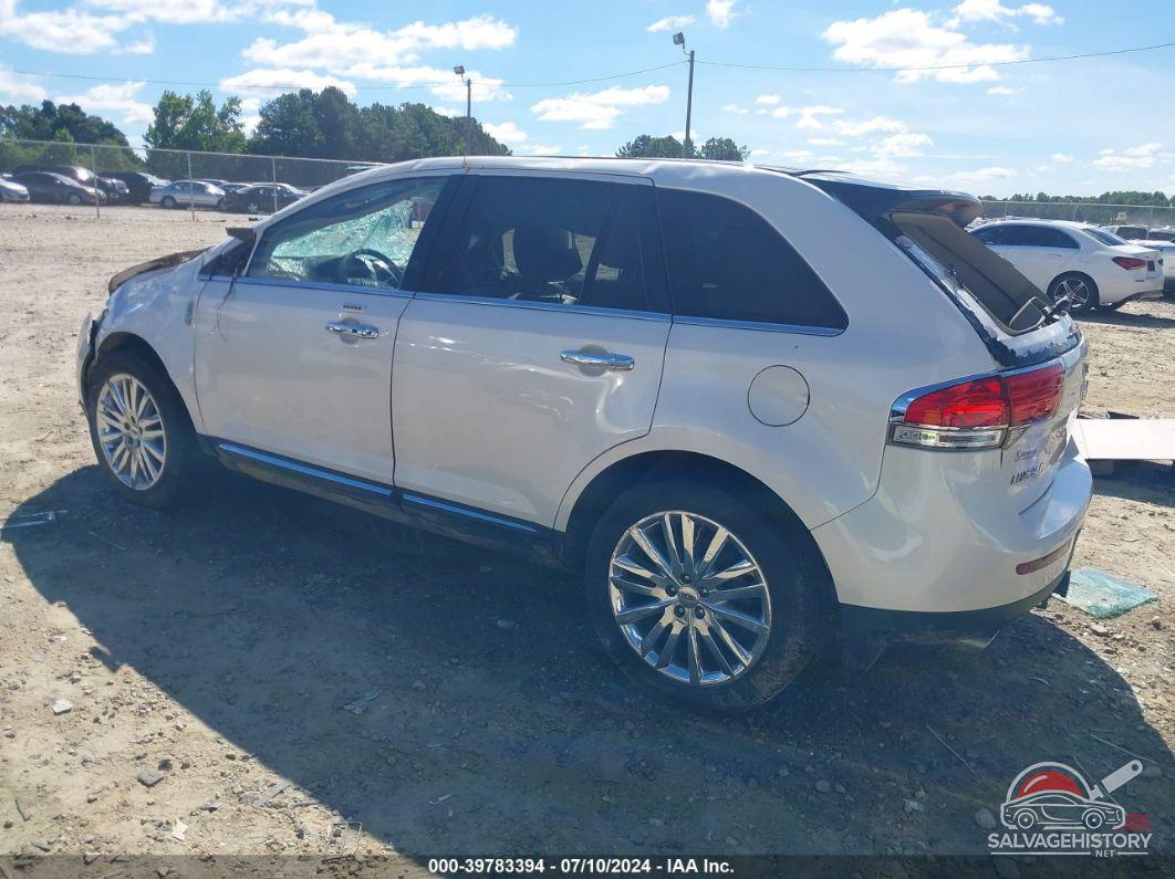 2LMDJ8JK4DBL26823 2013 LINCOLN MKX photo no. 3