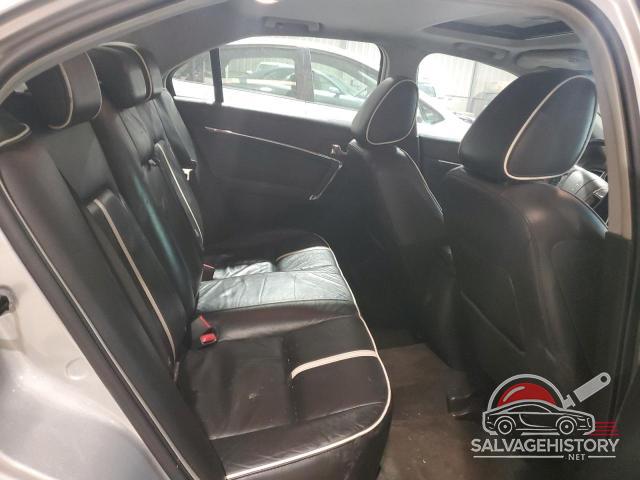 3LNHL2GC9AR609333 2010 LINCOLN MKZ photo no. 10