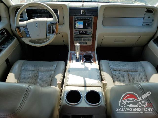 5LMJJ3J58DEL09097 2013 LINCOLN NAVIGATOR photo no. 8