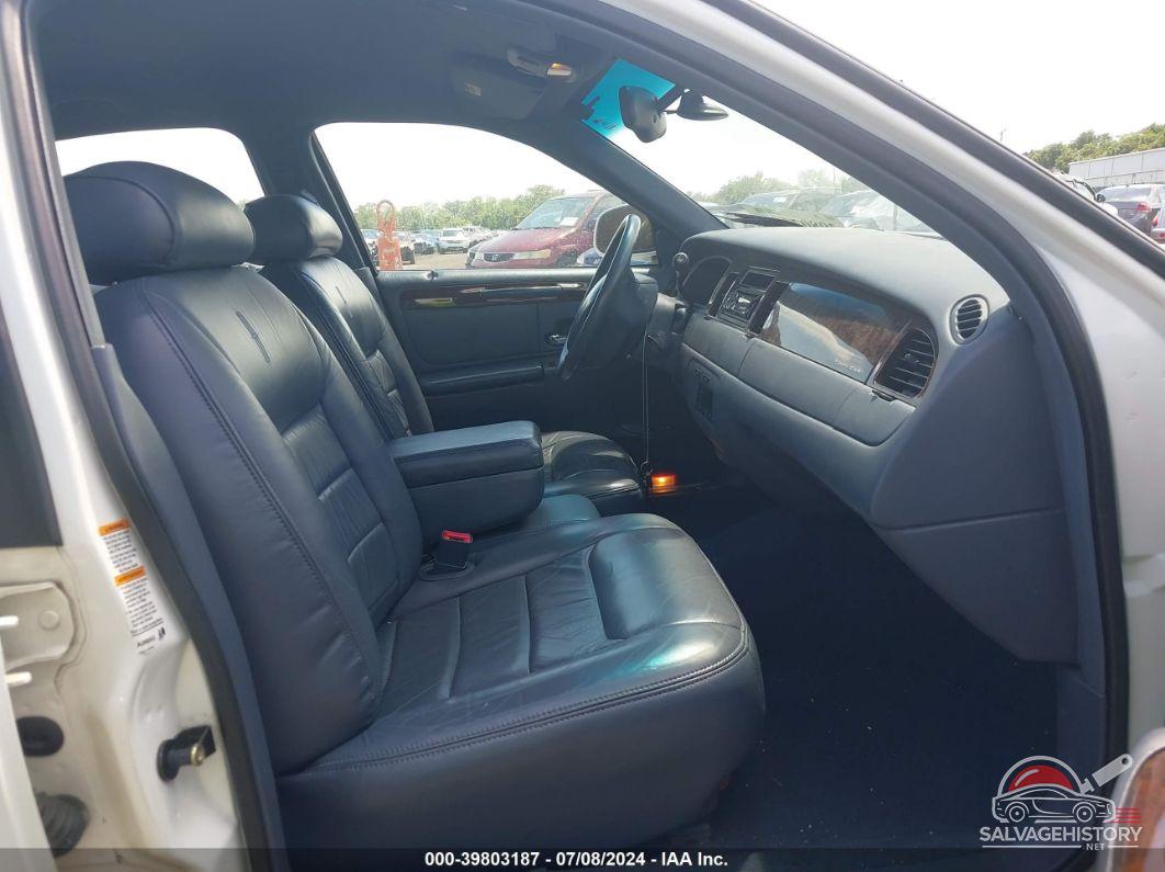 1LNHM81W0XY716610 1999 LINCOLN TOWN CAR photo no. 5