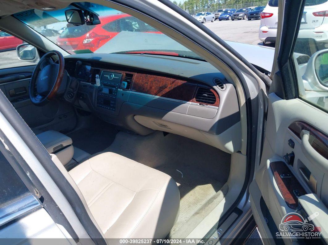 2LNHM82W68X655750 2008 LINCOLN TOWN CAR photo no. 5