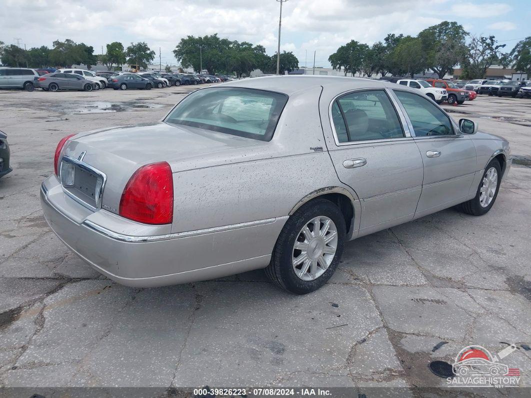 2LNBL8CV4AX613131 2010 LINCOLN TOWN CAR photo no. 4