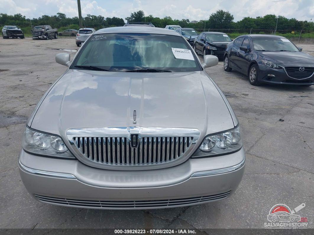 2LNBL8CV4AX613131 2010 LINCOLN TOWN CAR photo no. 6