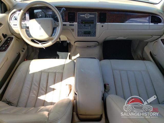 1LNHM81W26Y606897 2006 LINCOLN TOWNCAR photo no. 8