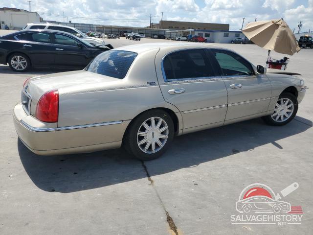 2LNBL8CV4AX752305 2010 LINCOLN TOWNCAR photo no. 3