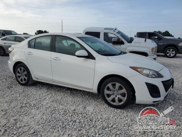 JM1BL1UFXB1472580 2011 MAZDA 3 photo no. 4