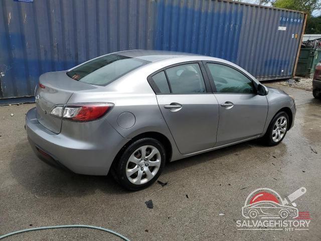JM1BL1UG2B1378590 2011 MAZDA 3 photo no. 3