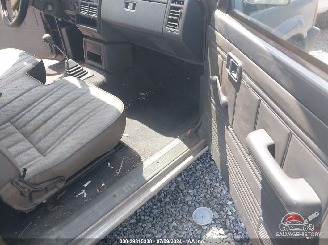 JM2UF1138M0171160 1991 MAZDA B2200 photo no. 5
