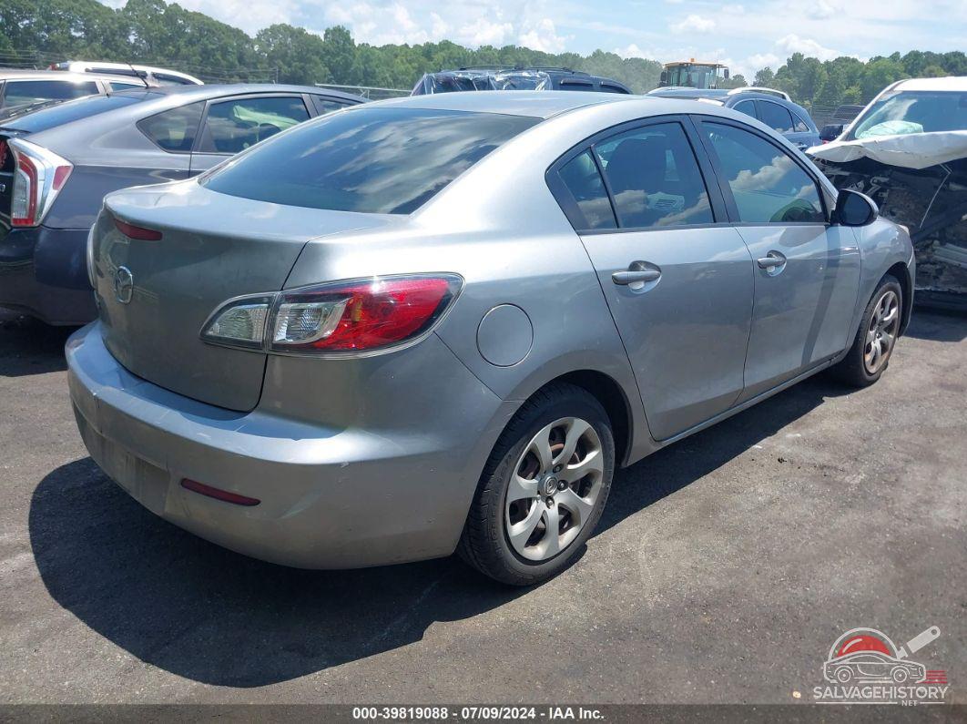 JM1BL1UF1C1552383 2012 MAZDA MAZDA3 photo no. 4