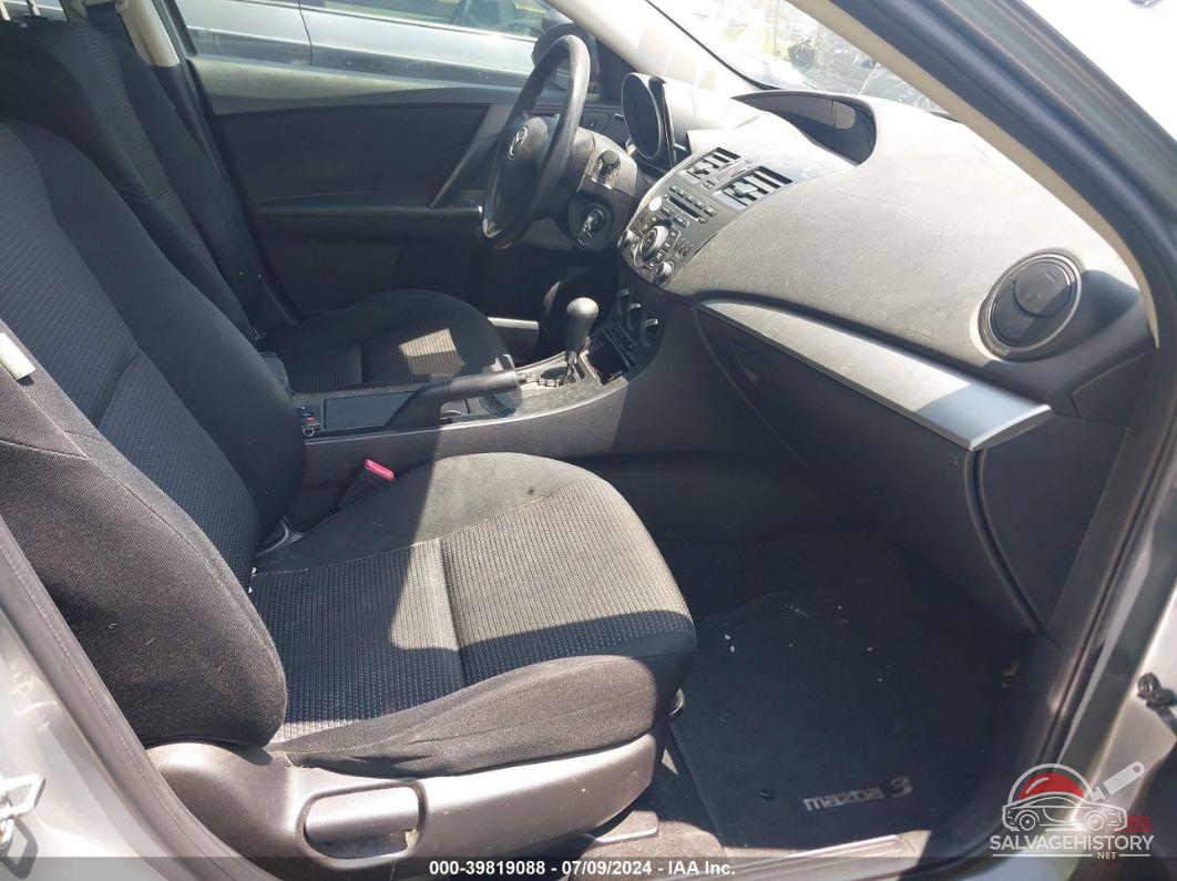 JM1BL1UF1C1552383 2012 MAZDA MAZDA3 photo no. 5