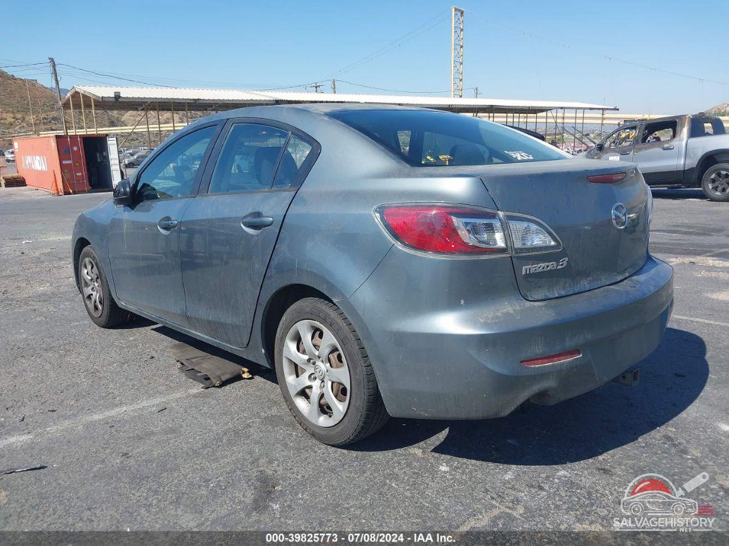 JM1BL1UP2D1816091 2013 MAZDA MAZDA3 photo no. 3