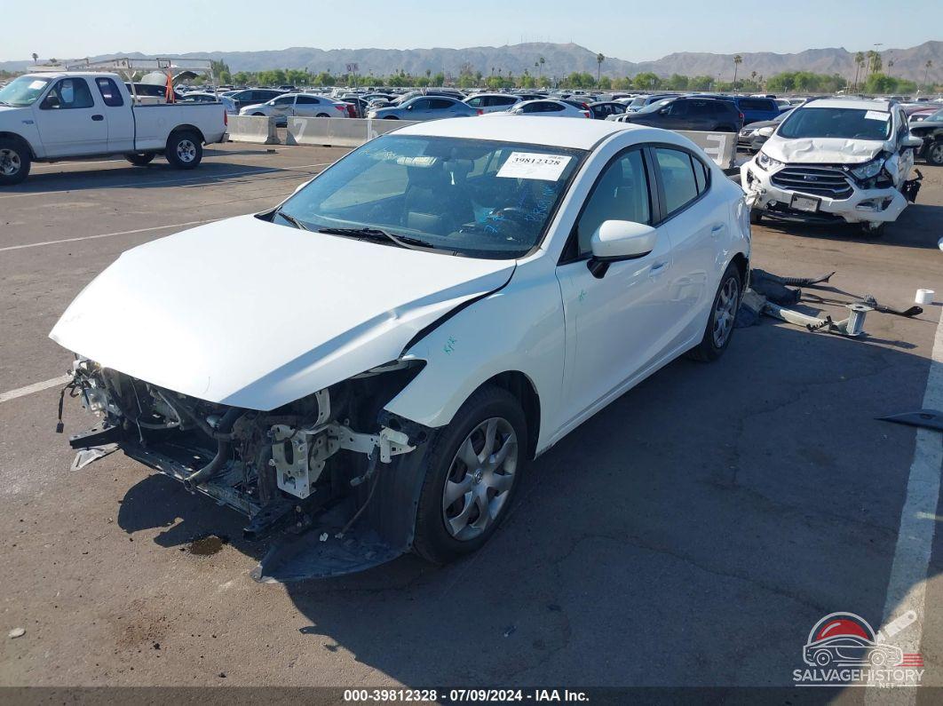3MZBM1U75FM187782 2015 MAZDA MAZDA3 photo no. 2